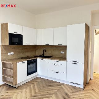 Pronájem bytu 2+kk 46 m² Praha, Jaromírova