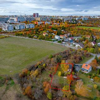 Prodej stavební parcely 1 082 m² Praha, K Opatřilce