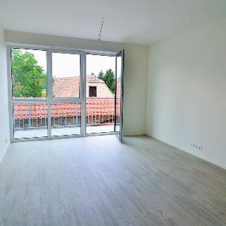 Prodej bytu 2+kk 55 m² Praha, Hostivická