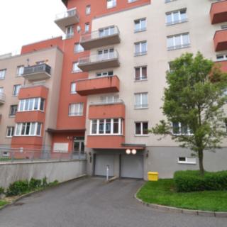Pronájem bytu 1+kk a garsoniéry 43 m² Praha, Mikanova