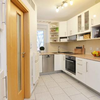 Pronájem bytu 3+kk 64 m² Praha, Mladých