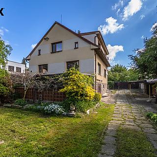 Prodej rodinného domu 181 m&sup2; Kamenice