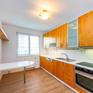 Pronájem bytu 3+1 89 m² Praha