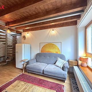 Pronájem bytu 2+kk 44 m&sup2; Praha