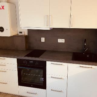 Pronájem bytu 1+kk a garsoniéry 38 m² Praha, Drnovská