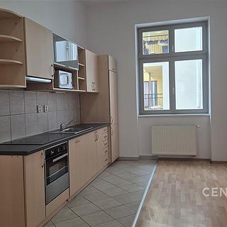 Pronájem bytu 2+1 86 m&sup2; Plzeň