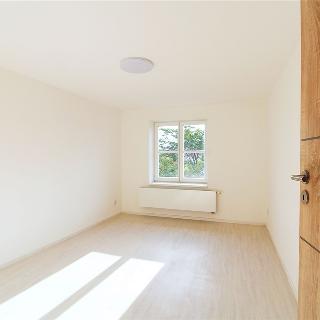 Pronájem bytu 2+kk 40 m² Praha, Lublaňská