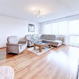 Prodej bytu 3+1 87 m² Příbram, Školní