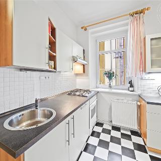 Prodej bytu 2+1 65 m² Praha, Na Malovance