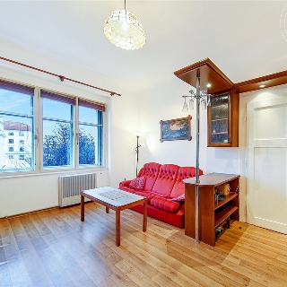 Pronájem bytu 2+kk 48 m² Praha, Železničářů