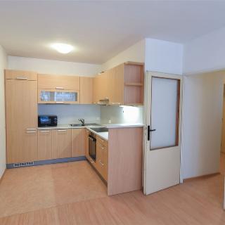 Pronájem bytu 2+kk 40 m² Praha, Hudečkova