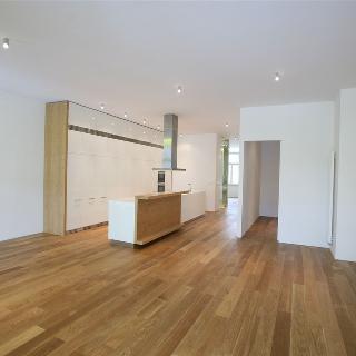 Pronájem bytu 3+kk 117 m² Praha, Laubova