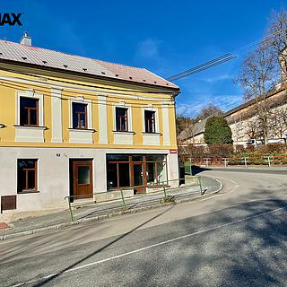 Pronájem obchodu 120 m&sup2; Sázava