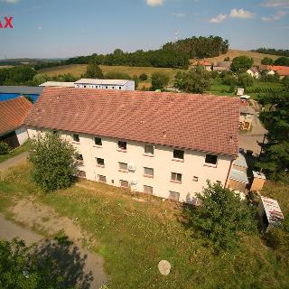 Prodej činžovního domu 863 m² Sedlčany, 