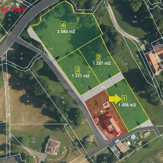 Prodej stavební parcely 1 456 m² Vražné