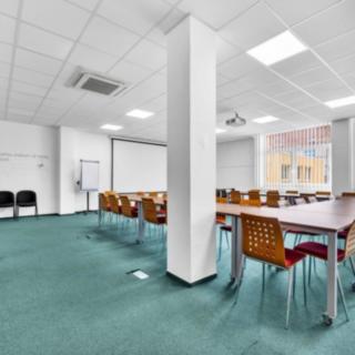Pronájem kanceláře 180 m² Praha
