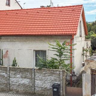 Prodej rodinného domu 229 m² Praha, Polabská