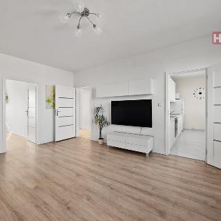 Prodej bytu 3+1 75 m² Praha, Lamačova