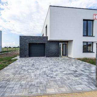 Prodej rodinného domu 195 m² Jenštejn