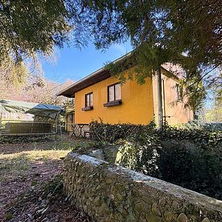 Prodej stavební parcely 805 m&sup2; Radějovice