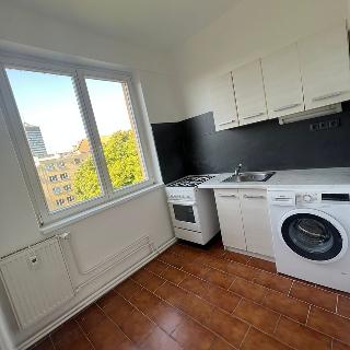 Pronájem bytu 2+1 47 m² Praha, Hollarovo náměstí