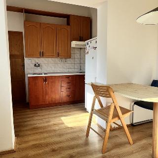 Pronájem bytu 4+1 104 m² Praha, Kamýcká