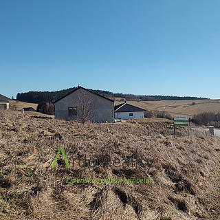 Prodej komerčního pozemku 723 m&sup2; Horní Planá