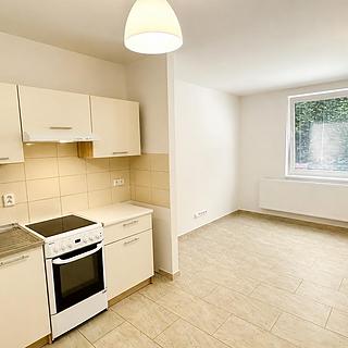 Pronájem bytu 1+kk, garsoniery 36 m&sup2; Pelhřimov