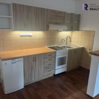 Pronájem bytu 2+kk 40 m² Tábor, nám. Přátelství