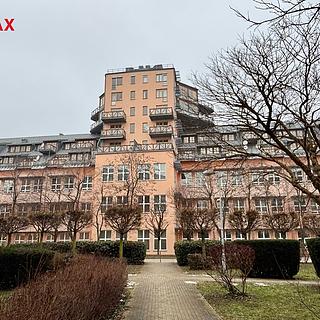 Pronájem bytu 2+kk 75 m&sup2; Praha