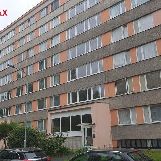 Pronájem bytu 1+kk a garsoniéry 30 m² Pardubice, Křičkova