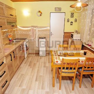 Prodej bytu 3+1 105 m² Chotětov, 