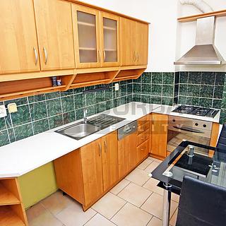 Prodej bytu 2+1 66 m&sup2; Neratovice