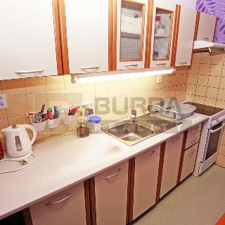 Prodej bytu 3+1 68 m² Měšice, 