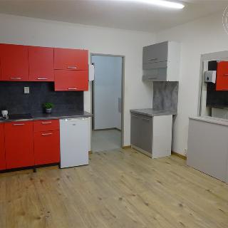 Pronájem bytu 1+kk a garsoniéry 23 m² Otrokovice, Štěrkoviště