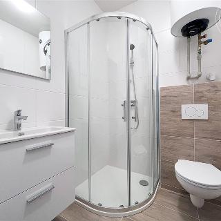 Pronájem bytu 1+kk a garsoniéry 20 m² Zlín, L. Váchy