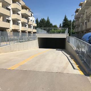 Pronájem parkovacího místa 14 m² Olomouc, Frištenského