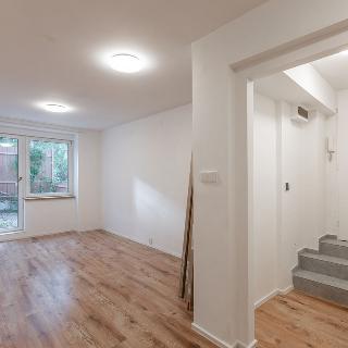 Prodej bytu 1+kk a garsoniéry 26 m² Praha, Nad teplárnou