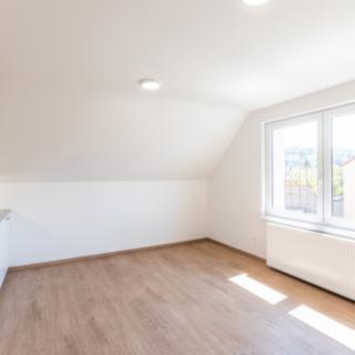 Prodej bytu 3+kk 61 m² Řevnice