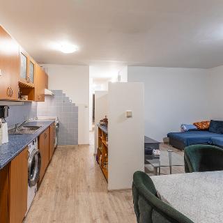 Prodej bytu 3+kk 80 m² Praha, Hrdličkova