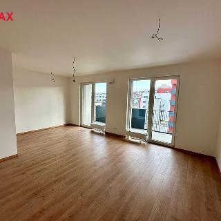 Pronájem bytu 1+kk a garsoniéry 38 m² Praha, Zlochova