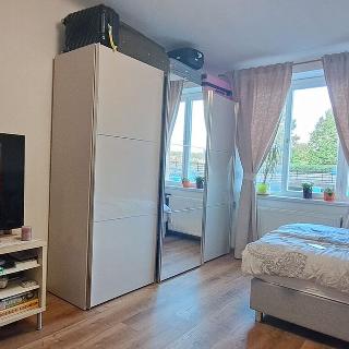 Prodej bytu 1+1 39 m² Praha, Bubenská