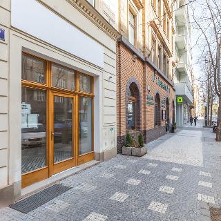 Pronájem obchodu 27 m² Praha, Křižíkova