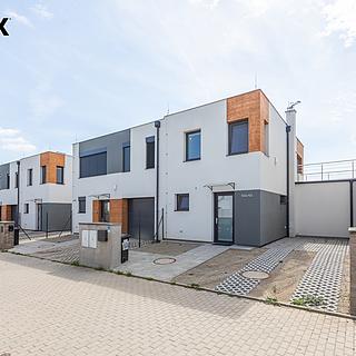Pronájem rodinného domu 107 m&sup2; Praha
