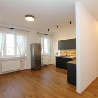 Pronájem bytu 3+kk 77 m² Pardubice