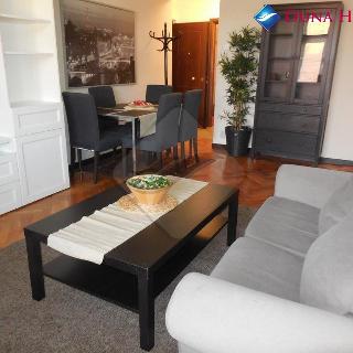 Prodej bytu 3+1 65 m² Praha, Cimburkova