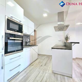 Prodej bytu 3+kk 62 m² Praha, Černokostelecká