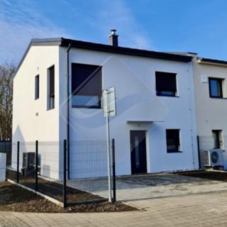 Prodej rodinného domu 99 m² Pečky, Prokopa Holého