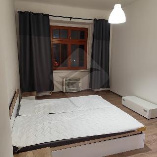 Prodej bytu 1+1 44 m² Praha, U Uranie