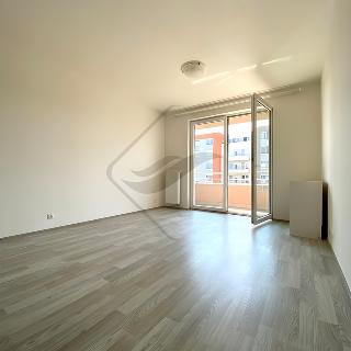 Prodej bytu 1+kk a garsoniéry 37 m² Praha, Hlučkova